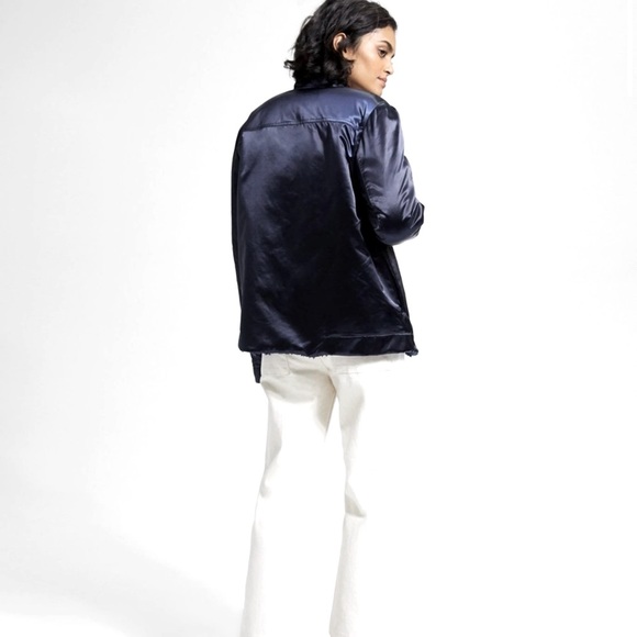 Theory Reversible Warm Jacket fuzzy/satin Blue - Picture 6 of 9